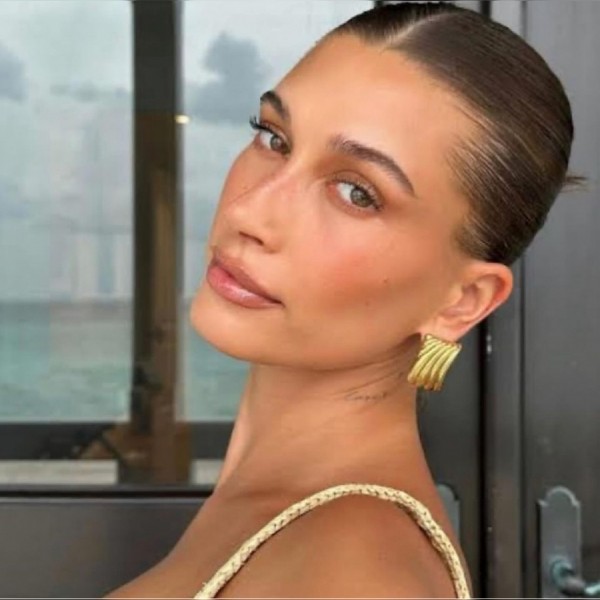 Hailey Serisi Gold Plaka Küpe